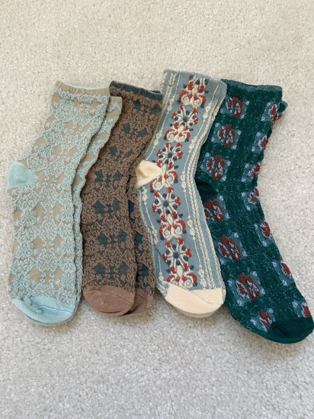 NWOT Set of 4 Vintage Style Patterned Crew Socks